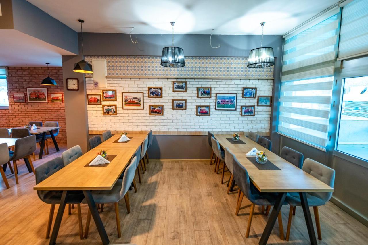 Hotel Oasis Gnojnice Экстерьер фото