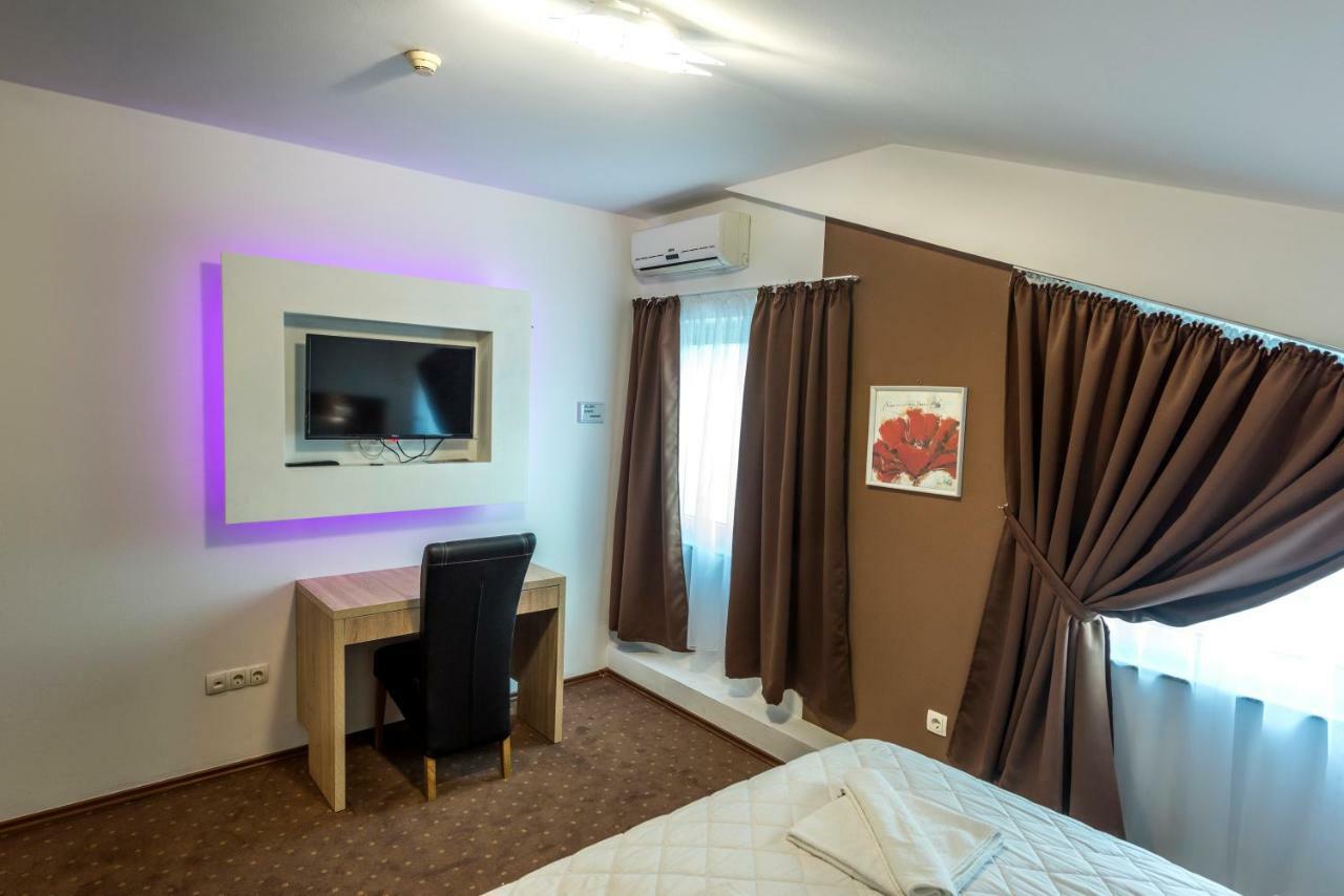 Hotel Oasis Gnojnice Экстерьер фото
